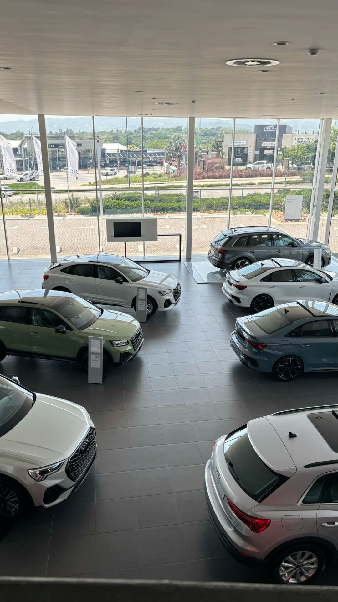 JD Autos Cruise Wheels showroom